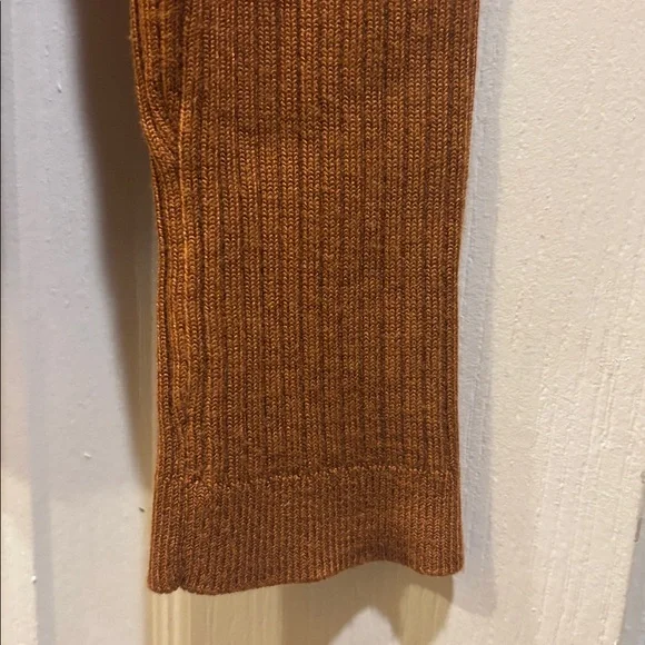 White House Black Market Copper Ribbed Long Sleeve Tight Knit Top Size Large - Picture 5 of 13